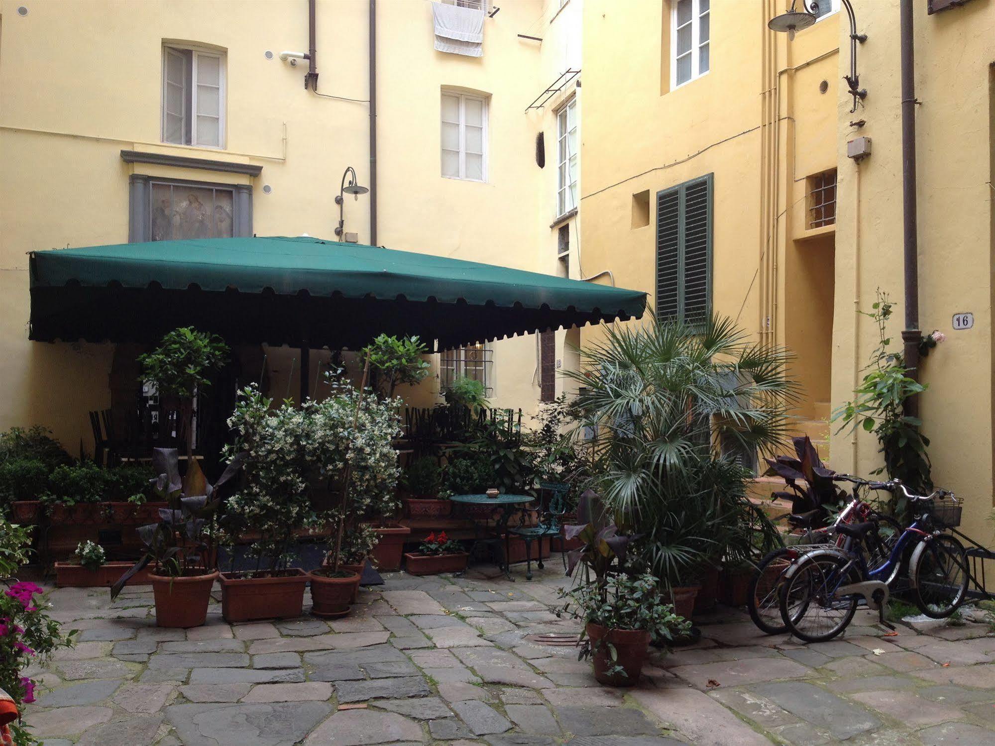 Al Cardinale Rooms & Studios Lucca Exterior foto